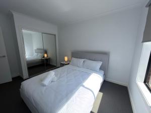 Stunning 4 X Bed Holiday Home In Kalkallo - Only 28KM From MEL Airport