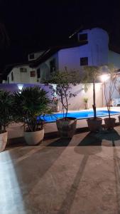 Casa na Praia Martim de Sá com Piscina