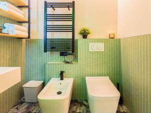 Jacuzzi Luxury 2-Bedroom Apartment Iseo Piazza Garibaldi - Terrace & AC