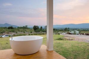 Baan White House At Mine Hills Zone2