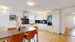 Großzügige 4 Schlafzimmer Wohnung in Davos Bergblick zentrale Lage