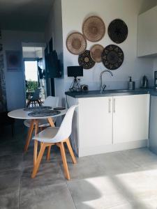 Bel Air Studios-Terrasse couverte-Jardinet-Vue Pont de Normandie-Parking privé