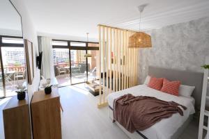 Palmeras Sea View by 10ToSea