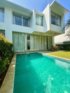 Plunge Villa - DiveRelaxation
