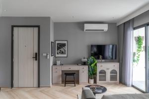 The Title Legendary Elegant Suite Bangtao