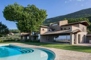 Luxury Villa Overlooking Assisi Valley