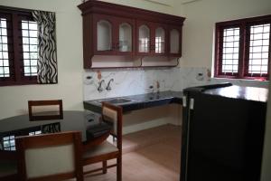 Dew Drops Inn kovalam