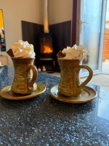 Beautiful Countryside Nature Retreat with Alpacas perfect for Couples or Solo Travellers