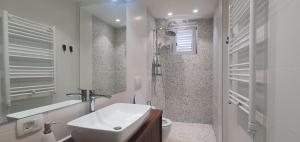 Forrest Road Residence