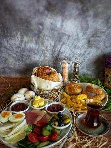 Elysian Airport Hotel & Restaurant