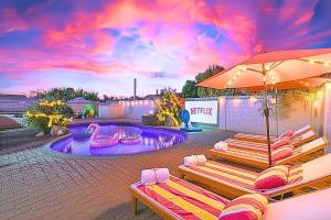 Ella’s Oasis •Heated Pool •Hot Tub • Near Old Town