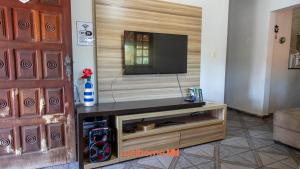 Sitio em Aracariguama com Piscina e Churrasqueira