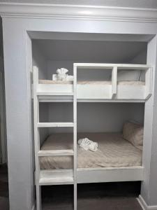 Ocean & Pool View - Hot Tub - 2 Pools - Gym - Tennis ct - Shoreline Stays 10