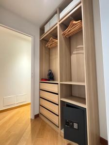 Design Appartment 100sqm close to Palais Beach and Restaurants