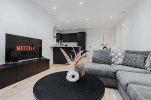 The Ideal Urban 4BR - COOP - Etihad - Parking - EV