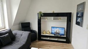 FeWocation Bremerhaven - 2 BR - Space for 6 - Near Harbor