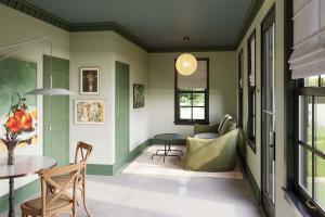 Goldenrod - Upscale 2-bedroom Villa at Petite Acres