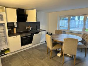 Moderne 80qm mit Terrasse, Wlan und Parkplatz - Nähe Nürburgring