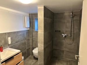 Moderne 80qm mit Terrasse, Wlan und Parkplatz - Nähe Nürburgring