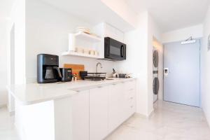 LUX Studio ON Beach with Parking & Gym at ESJ