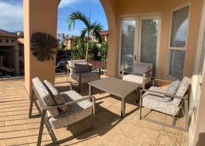 Bella Vista 2B Bedr 3 1 and a half bath Pool View