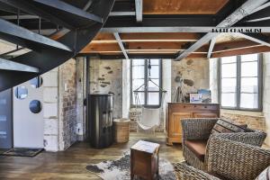 Vivez dans cet ancien semaphore avec vue mer