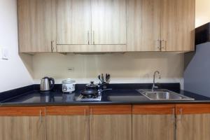 Shore Residences Family Suite near MOA 1 Bedroom with Balcony - 3beds good for 6 person