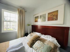 Luxury Bayview Retreat, 2 Private Rooms OR 1 Entire Apartment