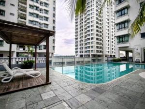 Modern Lakeside Living - Heritage The Mines 2BR