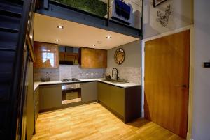 Industrial Charm, Cosy Comfort