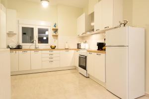 Quiet but Central The Kristalli Retreat