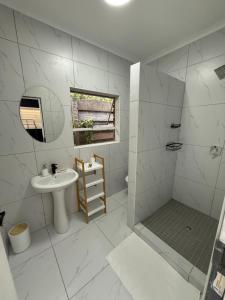 Tambo Touchdown Suites