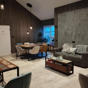 Groepsverblijf voormalig politiebureau 4 kamers