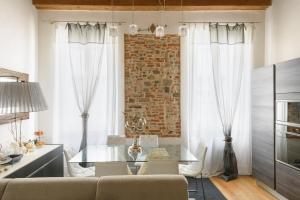 E quindi uscimmo a riveder le stelle