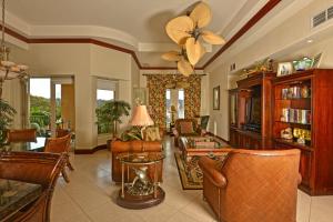 Bella Vista 4B - 3 bdr -3 1 and a half bath Ocean View