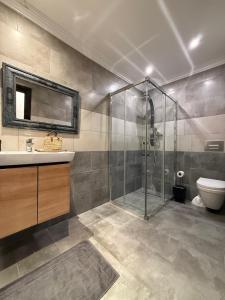 Premium Stay in a Prestigious Residence with a Pool