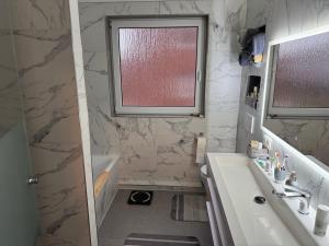 Modernes Reihenhaus mit Terasse, 130 m2, 5 Zimmer