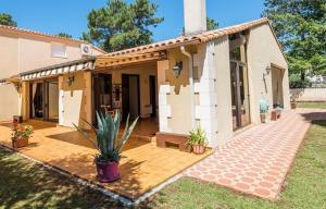 Villa avec piscine intérieur 30 degrés et parc privé au bord de mer à 3 minutes