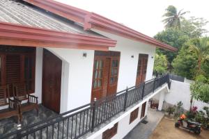 Elena Villa 7