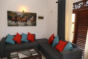 Elena Villa 7