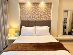 Cozy Corner Haven near Venice Grand Canal Mall