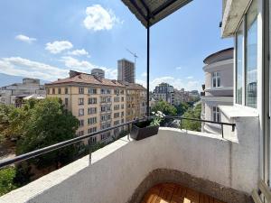 Heart of Sofia 2 Bdr Elevator Balcony Relax