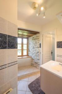 Gîte de Prestige dans un Fort, Jacuzzi, 8 pers