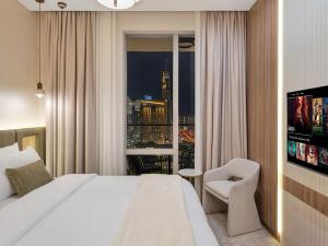 2 Bedroom Luxury Burj Khalifa & Fountain View Connected to Dubai Mall