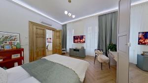 Apart Lux 2