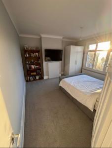 Gravesend - 4 bedroom house great for contractors