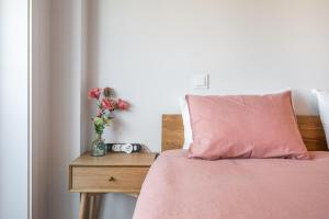 Castelo Point - 2BR Luxe Apartment in the Heart of Guimarães