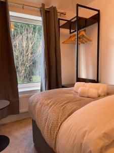 24 Severn House by Holcott