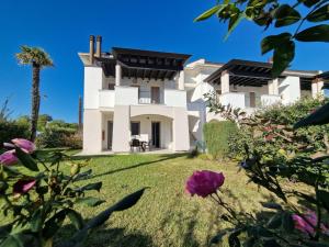 Family friendly apartment with garden