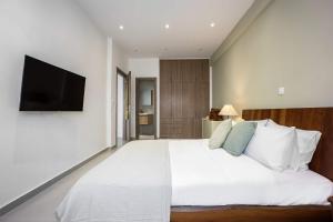 O&O Group -Spacious 1BR w Balcony Pangrati